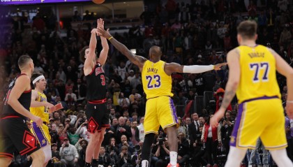 mk体育官网-库明加&amp;小火车都比不了！场均准三双+绝杀湖人 吉迪为啥值4年1亿?