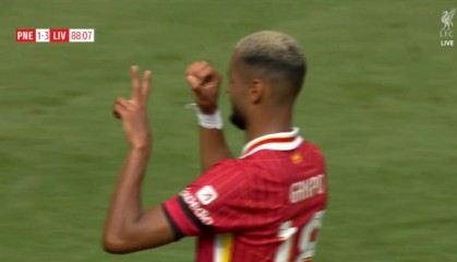 mk体育-加克波破门！随后同样做出若塔经典庆祝动作，并手比20致敬队友