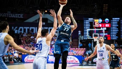 mk体育官方网站-避开字母哥！瘦版东契奇冲八：对决意大利火枪手再砍三双？